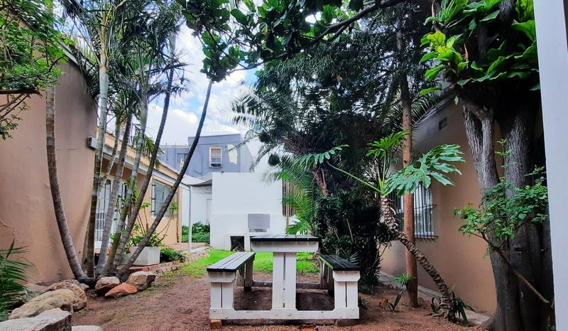 To Let 6 Bedroom Property for Rent in Observatory Western Cape